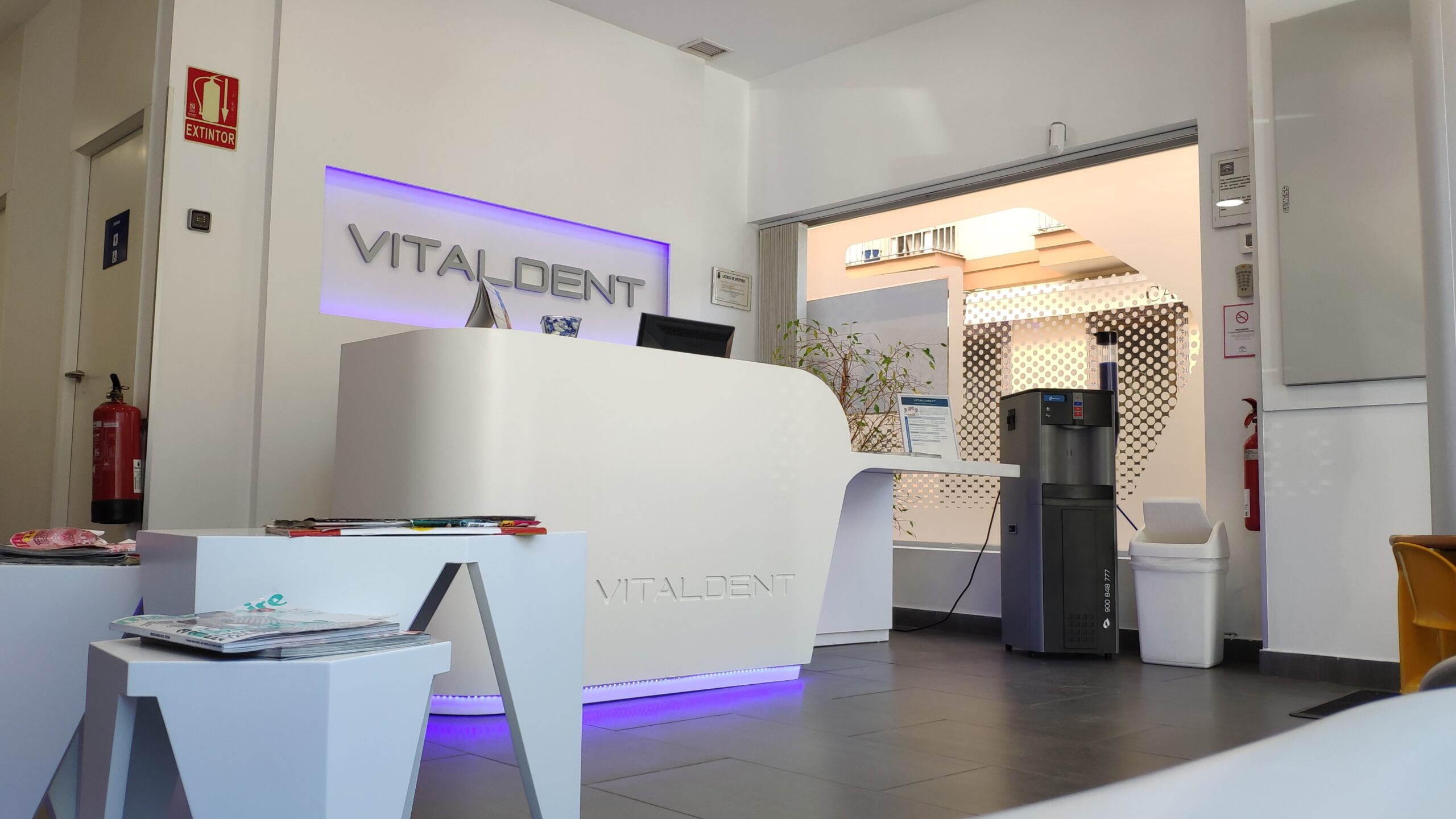 002 ADAPTACIÓN DE CLINICAS A NUEVA IMAGEN DE VITALDENT PRAES