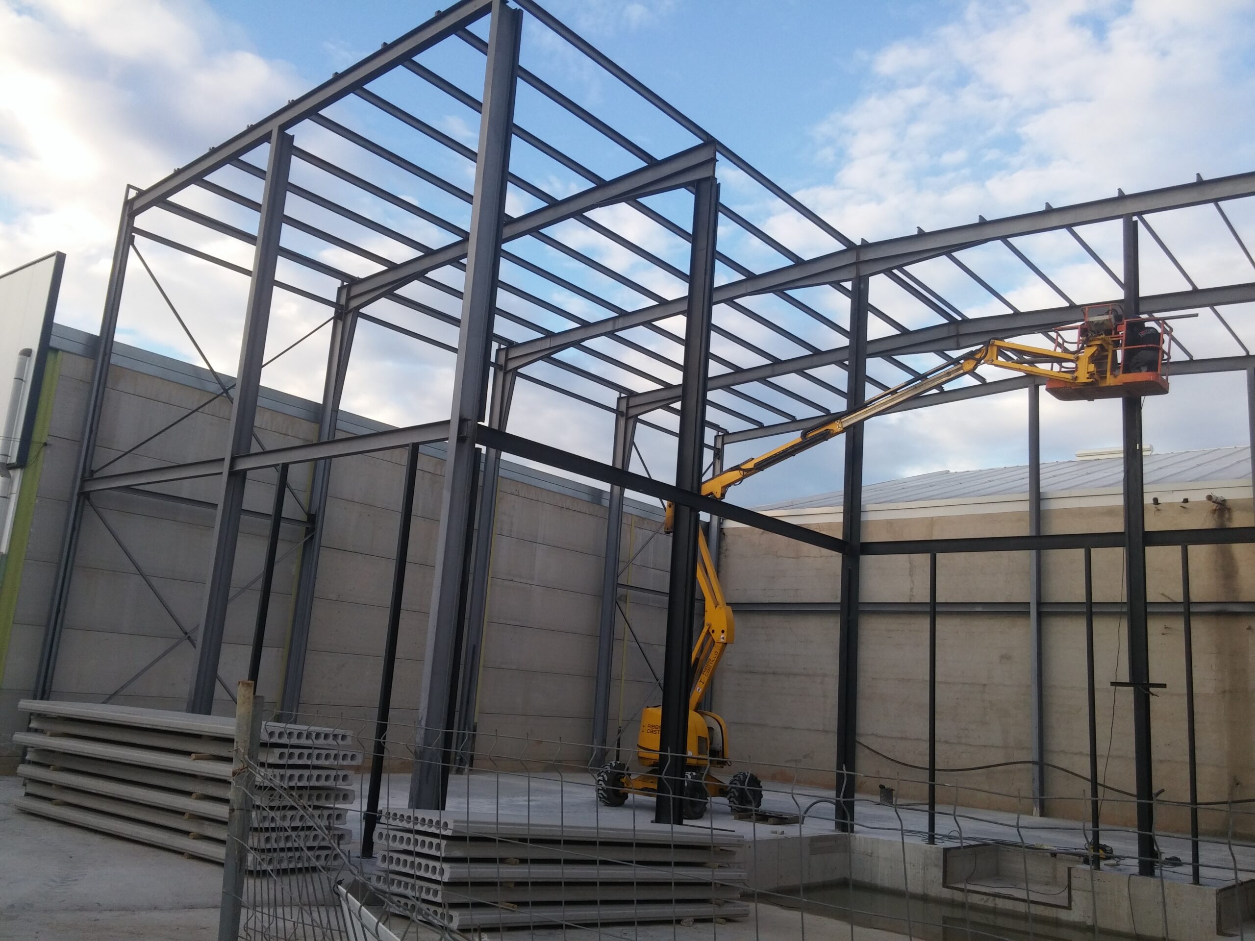 007 AMPLIACIÓN DE FÁBRICA DE HIELO EN GUADASUAR, VALENCIA.